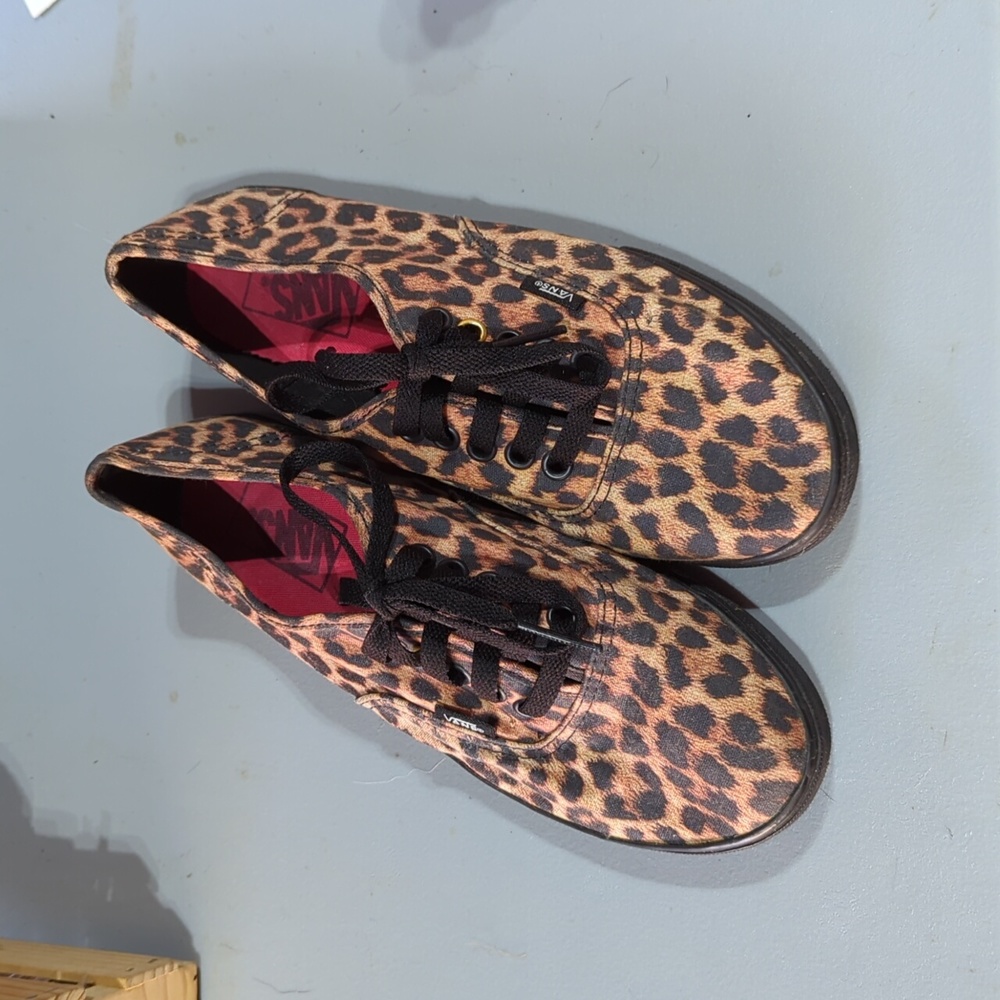 Vans authentic lo pro lace up sneakers leopard cheetah print